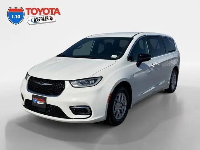 2025 Chrysler Pacifica Select for sale in Indio, CA