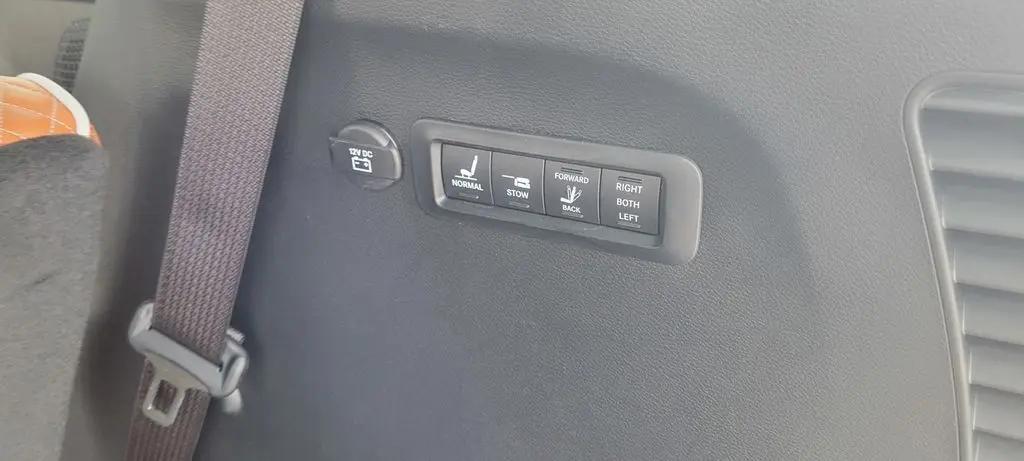 2025 Chrysler Pacifica Pinnacle AWD