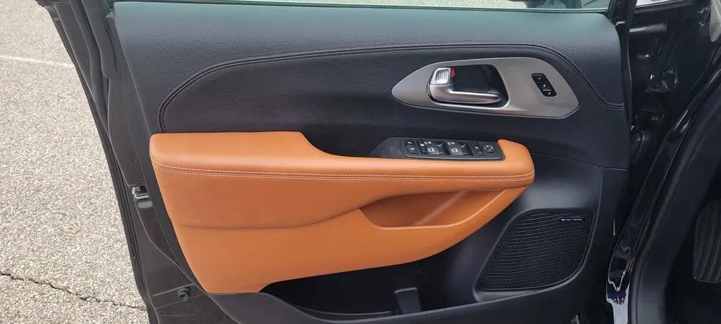 2025 Chrysler Pacifica Pinnacle AWD