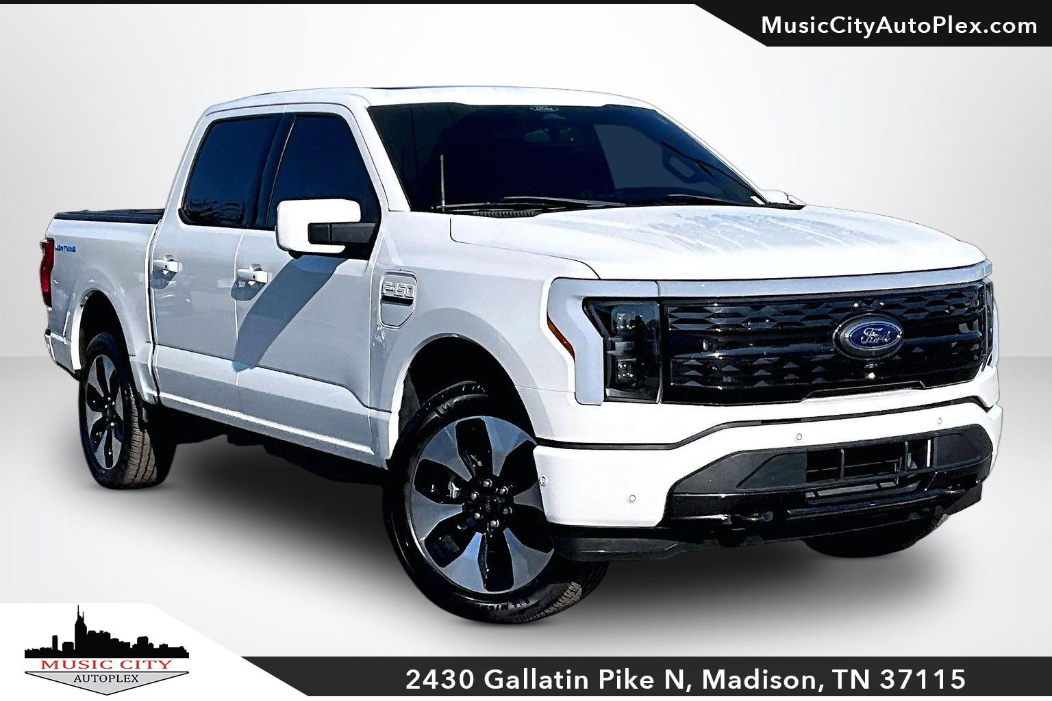 Star White Metallic Tri-Coat 2022 Ford F-150 Lightning Pickup Truck All-Wheel Drive Automatic