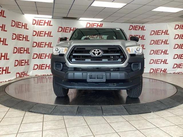 2017 Toyota Tacoma SR 2017 Toyota Tacoma SR