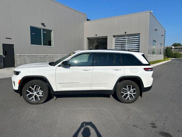2023 Jeep Grand Cherokee Limited 4x4 2023 Jeep Grand Cherokee Limited 4x4