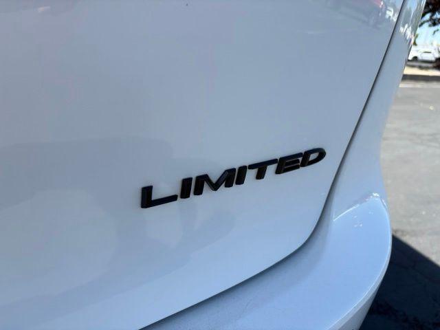 2025 Chrysler Pacifica Limited