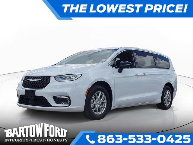 2025 Chrysler Pacifica Select for sale in Bartow, FL