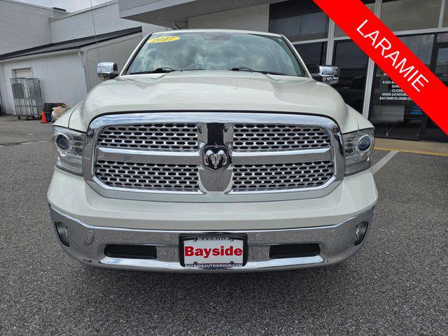 2017 Ram 1500 Laramie Crew Cab 4x4 5'7" Box