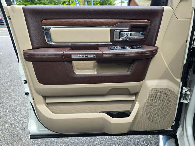 2017 Ram 1500 Laramie Crew Cab 4x4 5'7" Box