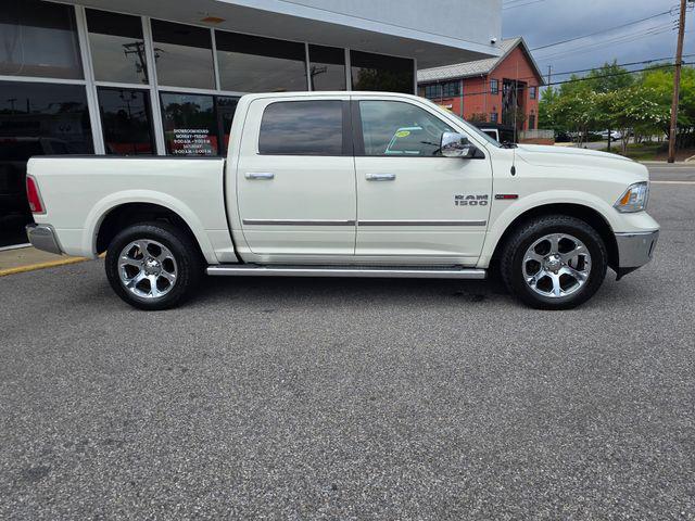 2017 Ram 1500 Laramie Crew Cab 4x4 5'7" Box