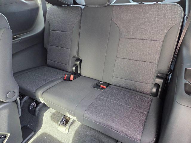 2027 Chevrolet Traverse LT - Photo 7