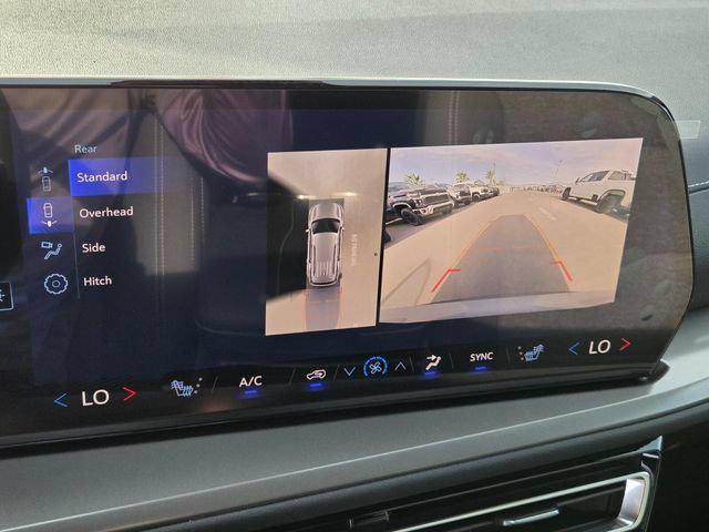 2027 Chevrolet Traverse LT - Photo 13