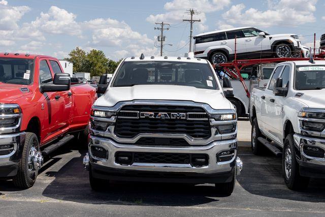2026 Ram 3500 Tradesman Crew Cab 4x4 8 Box
