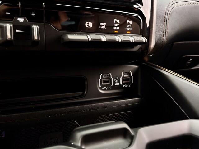 2024 Ram 3500 Limited Longhorn Mega Cab 4x4 64 Box