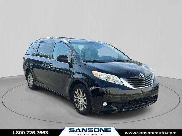2014 Toyota Sienna XLE V6 8 Passenger for sale in AVENEL, NJ
