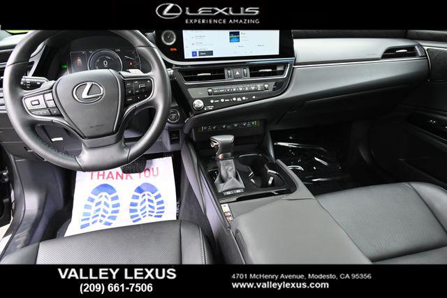2024 Lexus ES 300h F SPORT Design