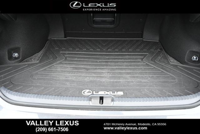 2024 Lexus ES 300h F SPORT Design