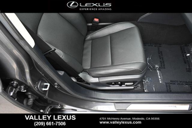 2024 Lexus ES 300h F SPORT Design