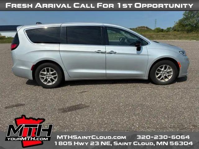 2024 Chrysler Pacifica Touring L for sale in St Cloud, MN