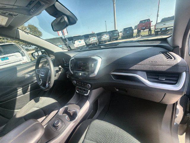 2024 GMC Terrain SLE - Photo 28