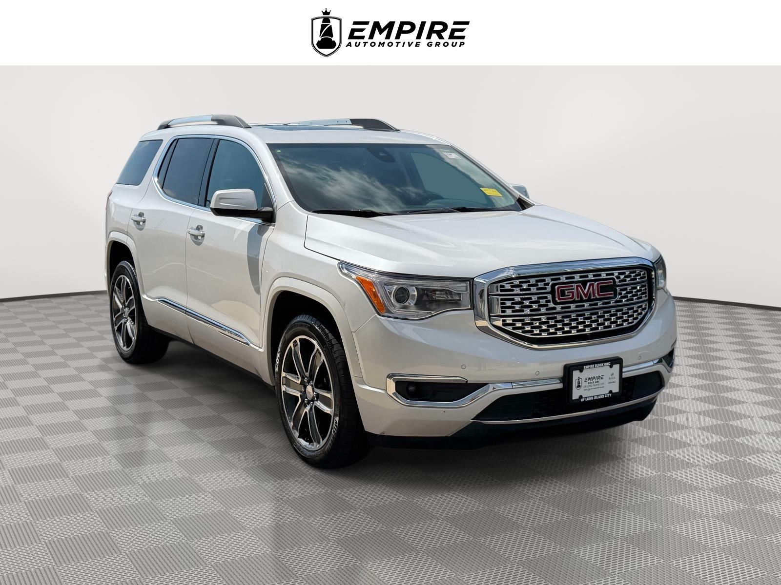White Frost Tricoat 2017 GMC Acadia SUV / Crossover Four-Wheel Drive Automatic