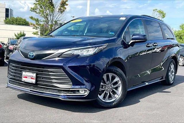 2022 Toyota Sienna XLE for sale in Alexandria, VA