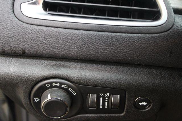 2015 Chrysler 200 LX