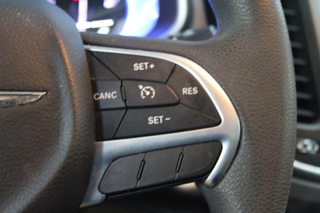 2015 Chrysler 200 LX