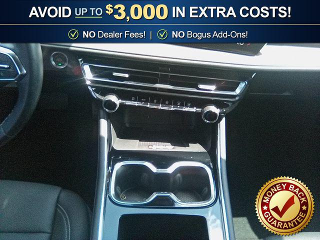 Used 2025 Chevrolet Traverse FWD LT For Sale in Muscle Shoals, AL