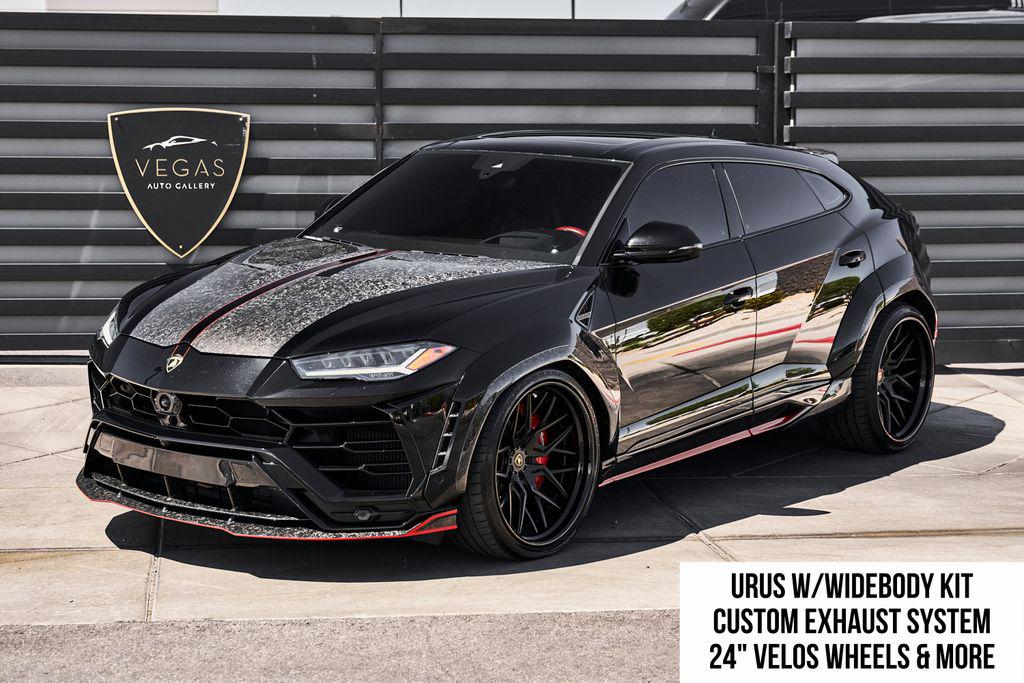 /2022 Lamborghini Urus