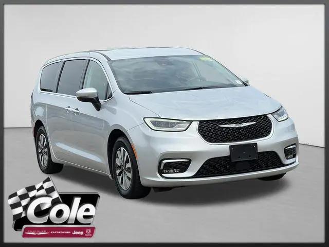 2023 Chrysler Pacifica Hybrid Touring L for sale in Marshall, MI