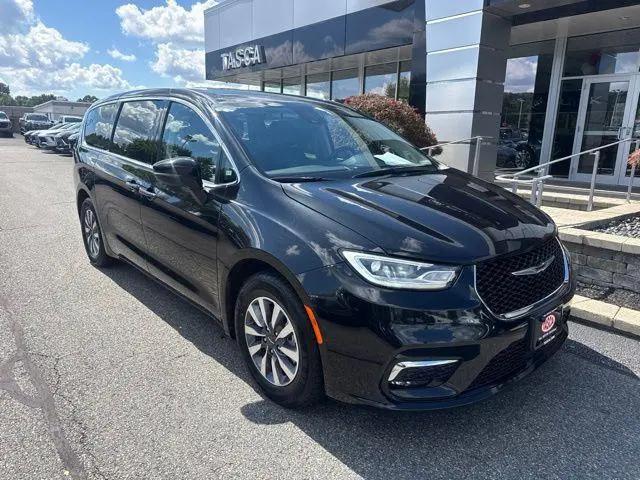2023 Chrysler Pacifica Hybrid Touring L for sale in Woonsocket, RI