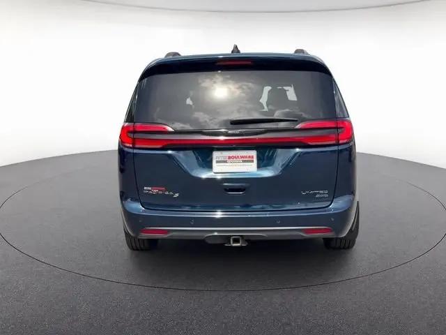 2023 Chrysler Pacifica Limited AWD