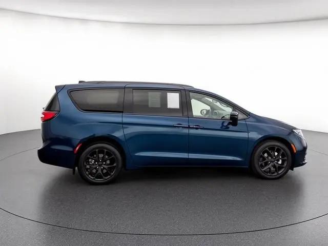 2023 Chrysler Pacifica Limited AWD