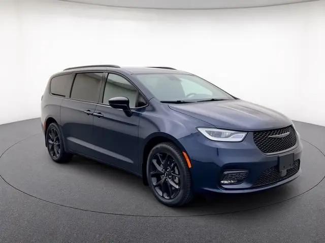 2023 Chrysler Pacifica Limited AWD