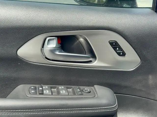 2023 Chrysler Pacifica Limited AWD