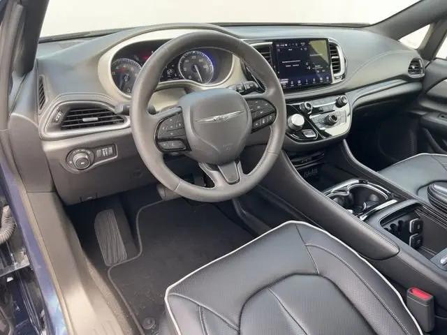 2023 Chrysler Pacifica Limited AWD