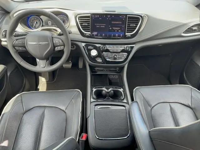 2023 Chrysler Pacifica Limited AWD