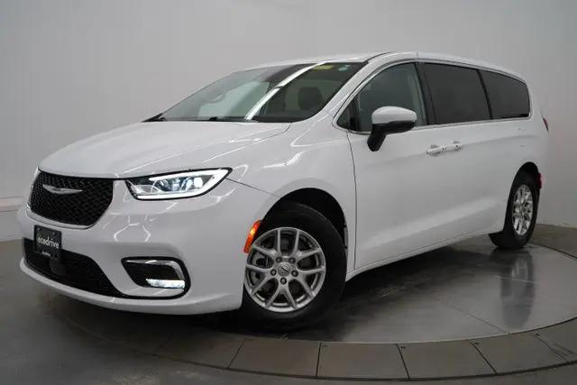 2023 Chrysler Pacifica Touring L for sale in Gorham, NH
