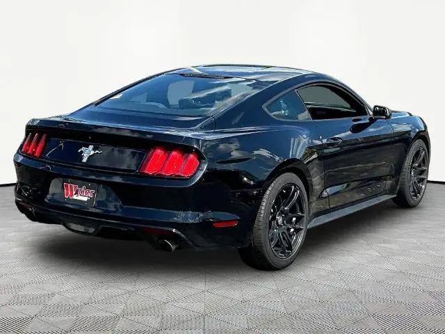 2016 Ford Mustang V6