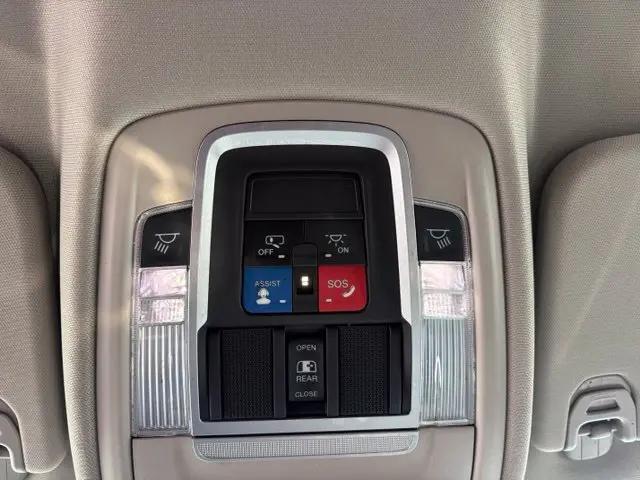 2022 Ram 1500 Laramie Crew Cab 4x4 57 Box