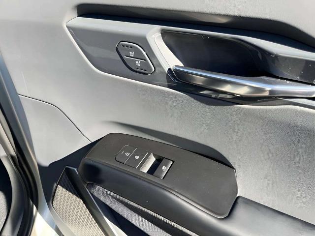 2024 Kia EV9 Land