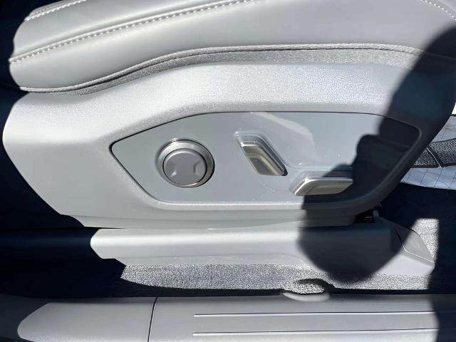 2024 Kia EV9 Land