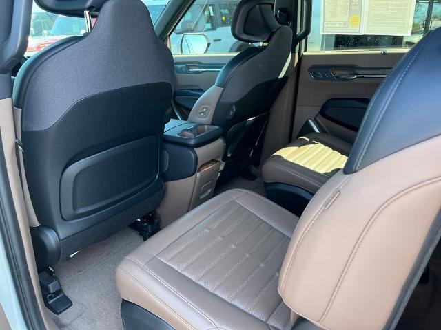 2024 Kia EV9 Land