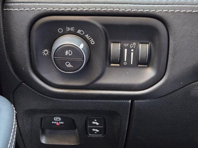 2020 Ram 1500 Limited Crew Cab 4x4 57 Box