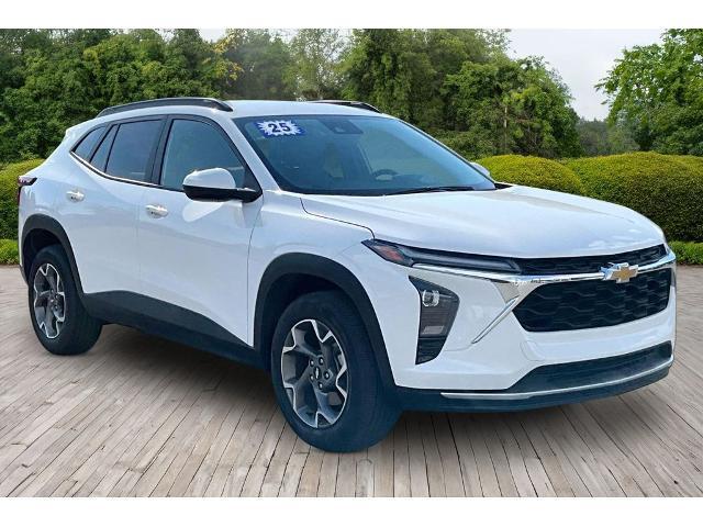 2025 Chevrolet Trax FWD LT