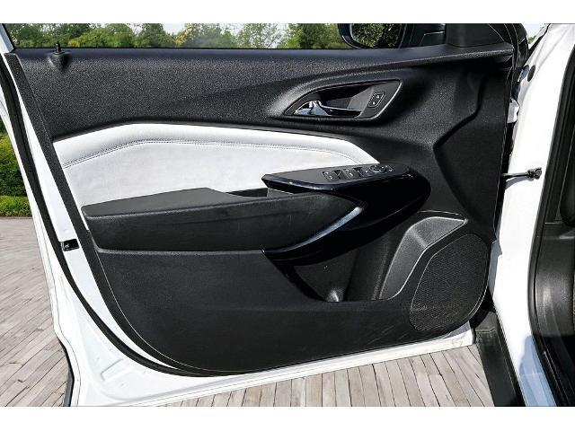 2025 Chevrolet Trax FWD LT