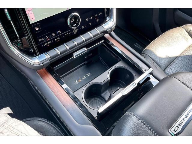 2025 GMC Yukon 4WD Denali