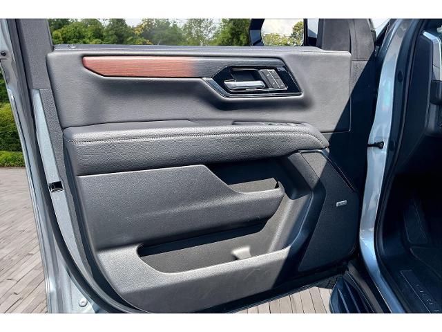 2025 GMC Yukon 4WD Denali