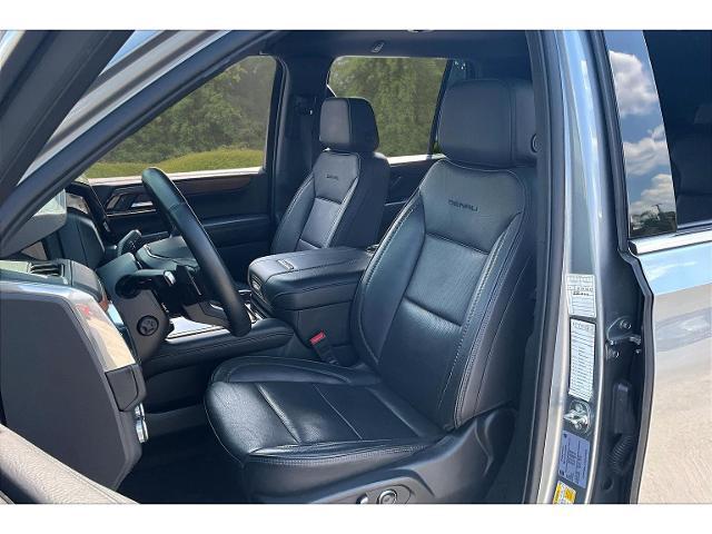 2025 GMC Yukon 4WD Denali