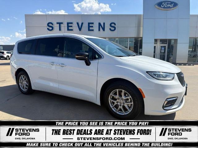 2025 Chrysler Pacifica Select for sale in Enid, OK