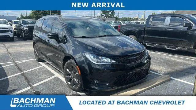 2020 Chrysler Pacifica Hybrid Limited for sale in Louisville, KY