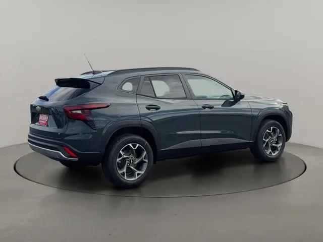 2026 Chevrolet Trax FWD LT
